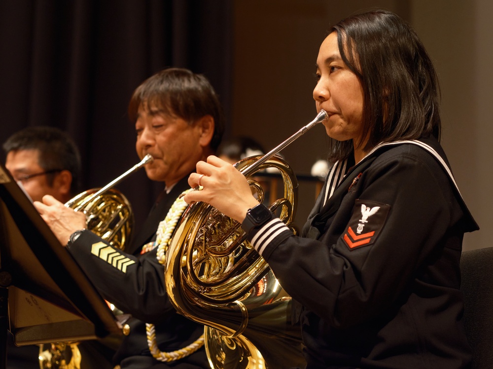 7th Fleet Band Hosts Joint Holiday Concert Celebration