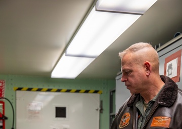 1st MAW leadership tour MCAS Iwakuni facilities