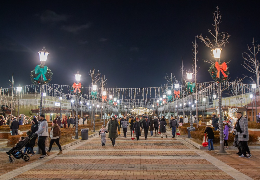 Camp Humphreys Tree Lighting 12/06