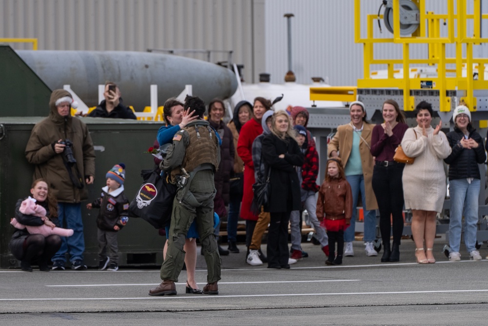 VAQ-133 Returns to Whidbey Island