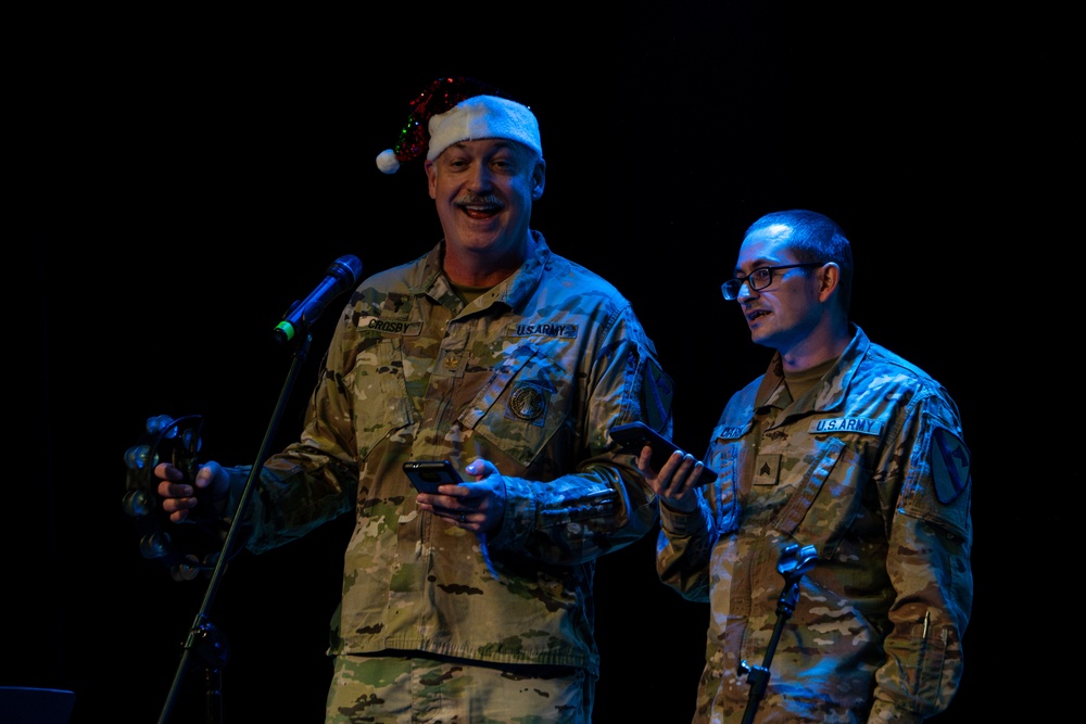 Troopers go caroling in Poland