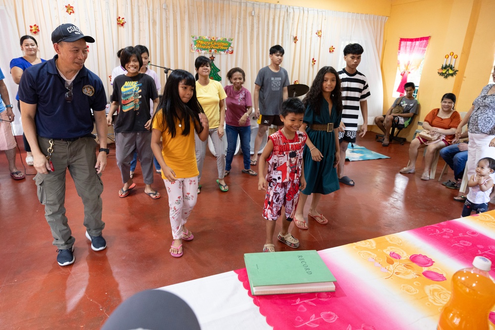 MSC Far East Delivers Care to Children’s Centers in the Philippines