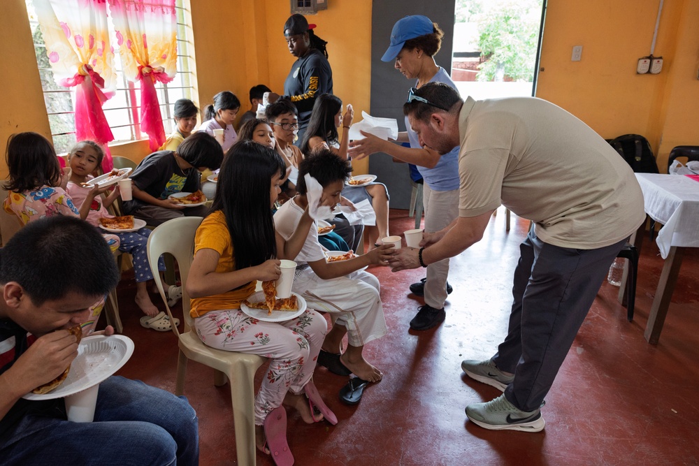 MSC Far East Delivers Care to Children’s Centers in the Philippines