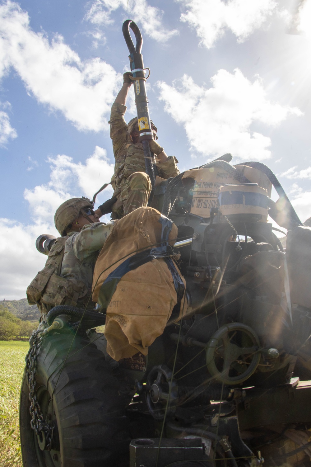 VMM-268 supports Joint-Operation Gun Raid training