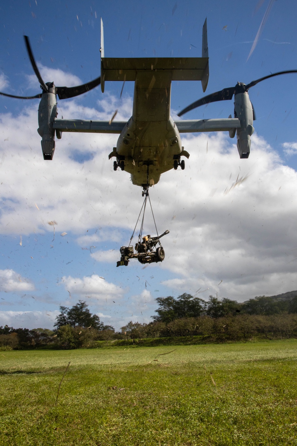 VMM-268 supports Joint-Operation Gun Raid training