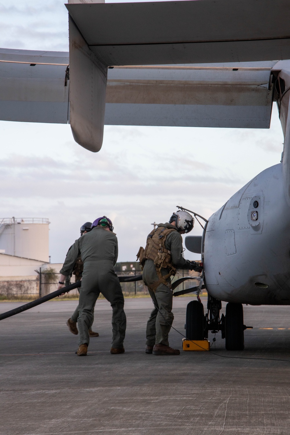 VMM-268 supports Joint-Operation Gun Raid training