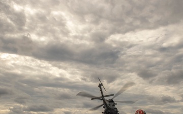 USS Carl Vinson (CVN 70) Conducts Routine Flight Operations in the Philippine Sea