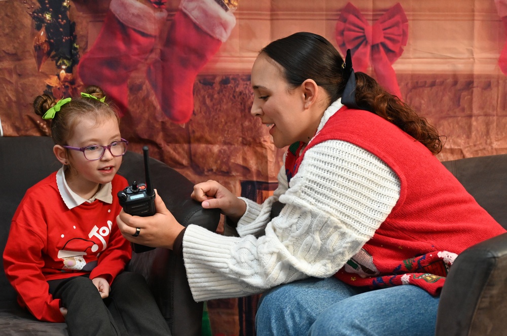 100th CS Airmen help local children connect with North Pole via ‘Radio Santa’