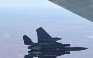 U.S. B-52, F-15Es conduct patrols in support of OIR