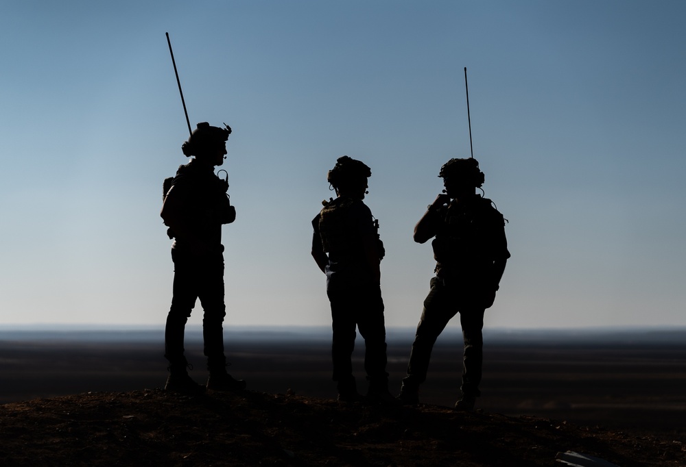 Coalition tactical air control party members partner to demonstrate close-air support