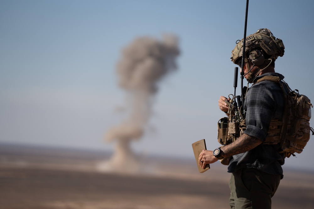 Coalition tactical air control party members partner to demonstrate close-air support