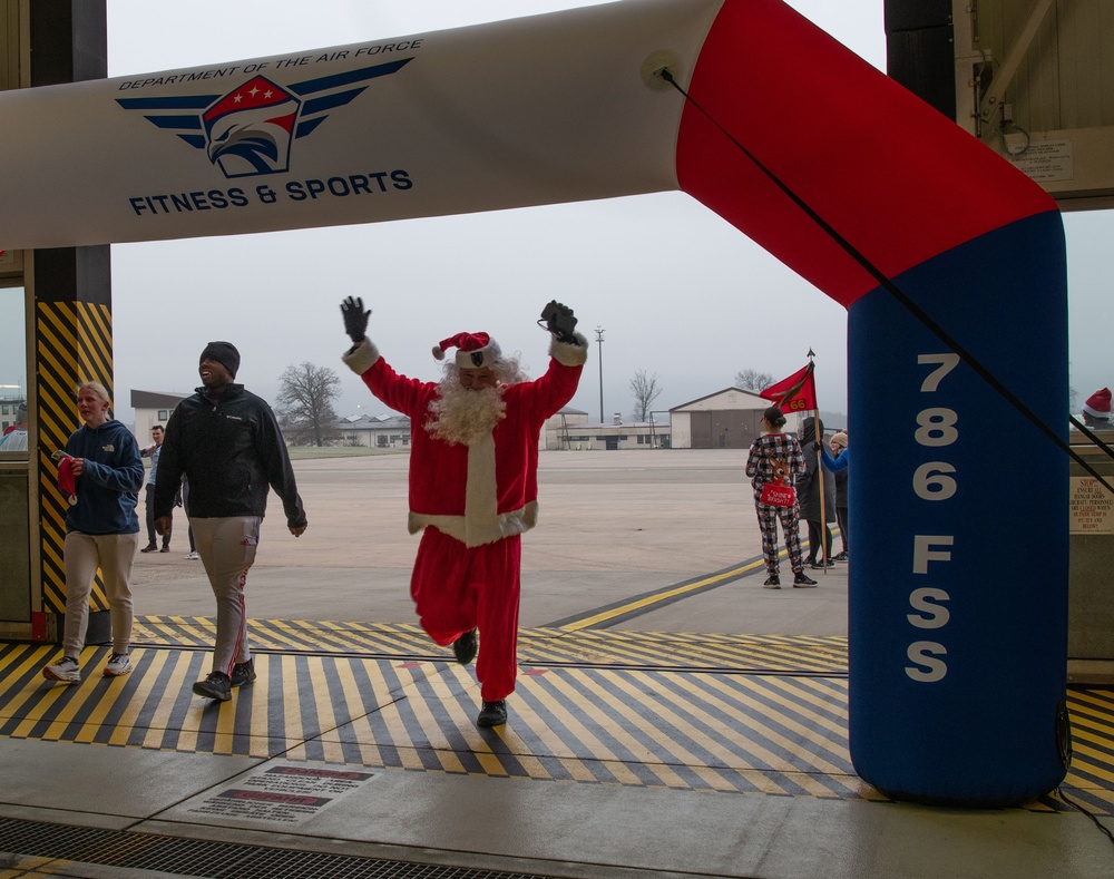 Dashing through the cold: Joint Jingle Jog sparkles into the season
