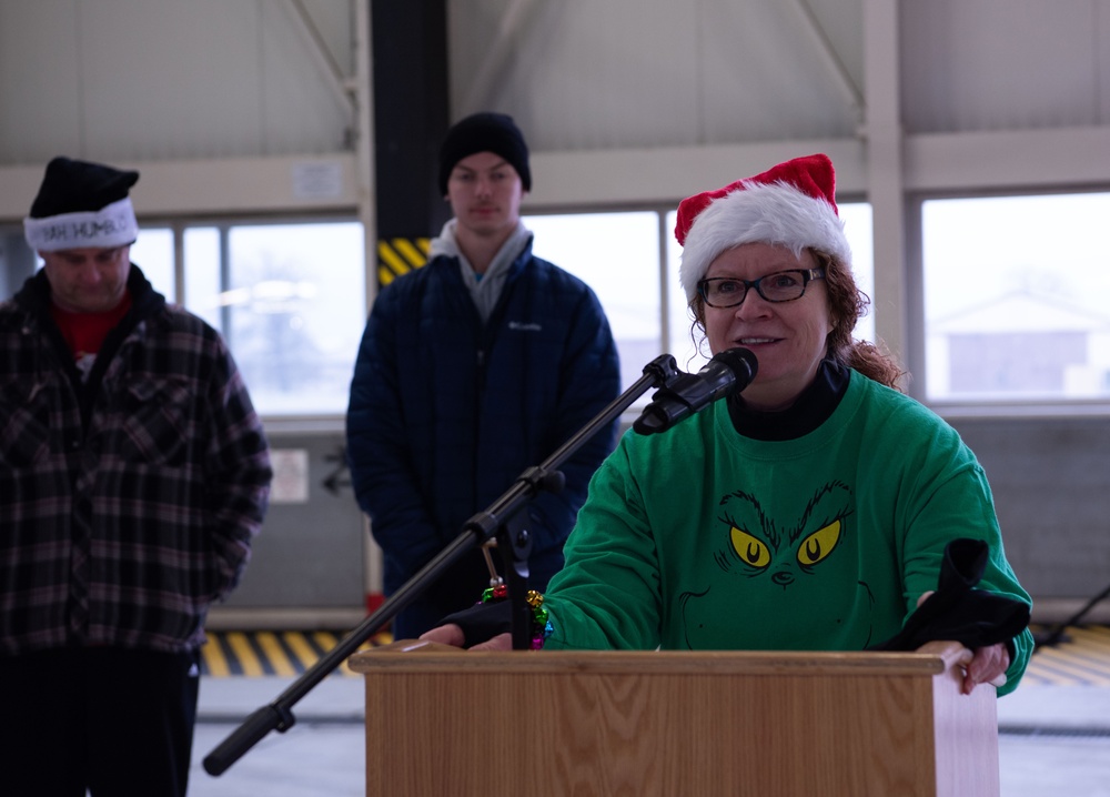 Dashing through the cold: Joint Jingle Jog sparkles into the season