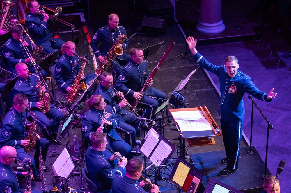 USAFE Band entertains at KMC Christmas Concert