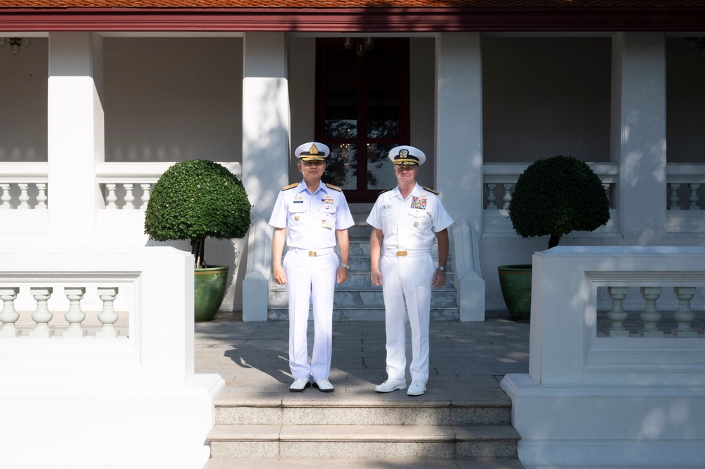 USINDOPACOM commander visits Royal Thai Navy Headquarters