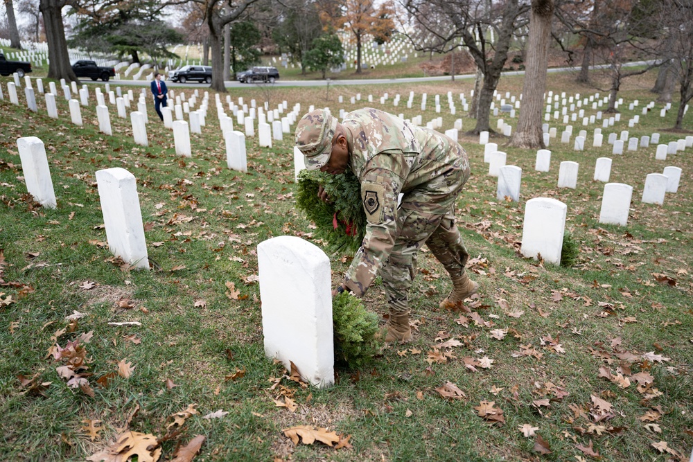 Senior U.S. Military Leaders Lay Wreaths in Section 37