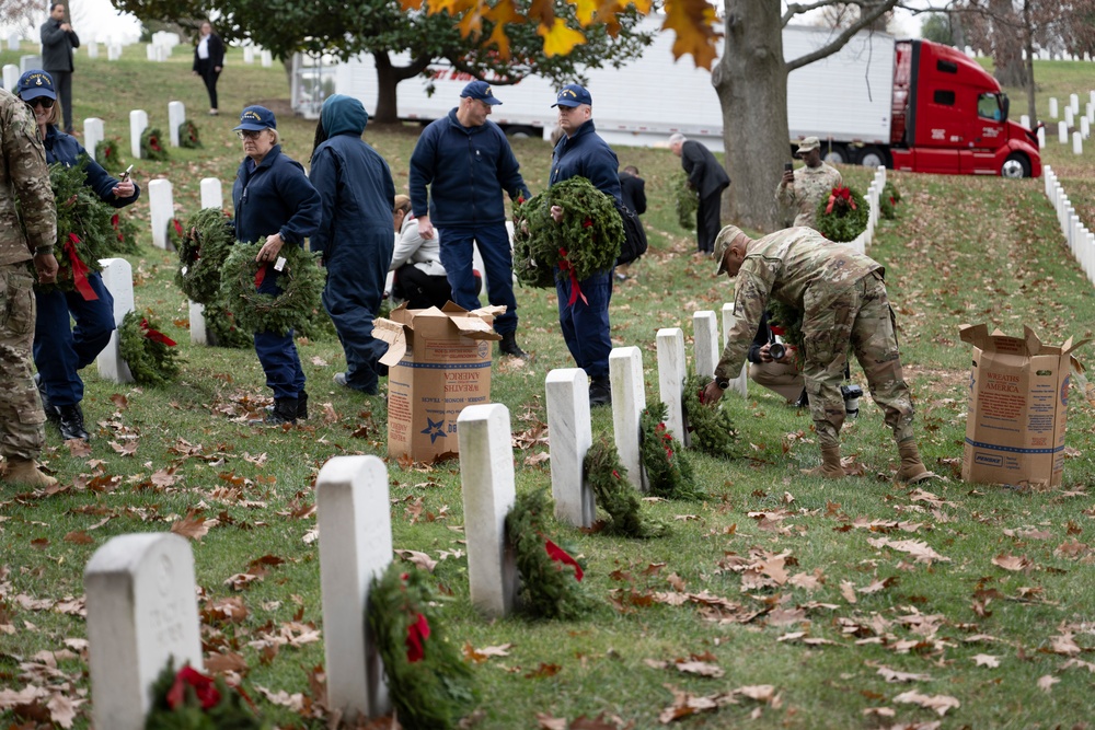 Senior U.S. Military Leaders Lay Wreaths in Section 37