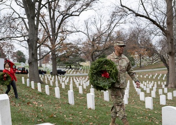 Senior U.S. Military Leaders Lay Wreaths in Section 37