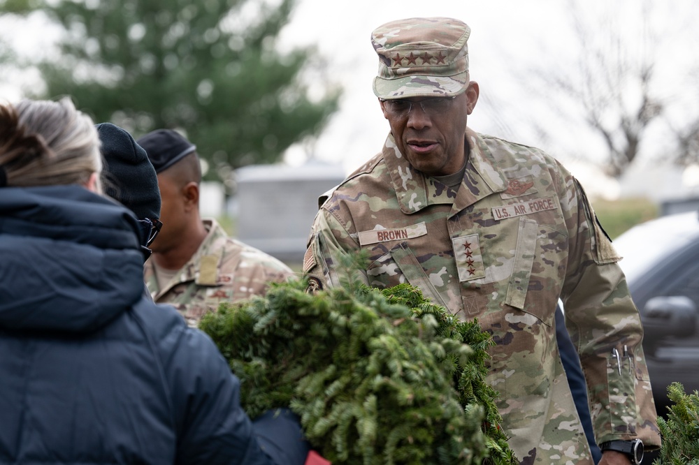 Senior U.S. Military Leaders Lay Wreaths in Section 37