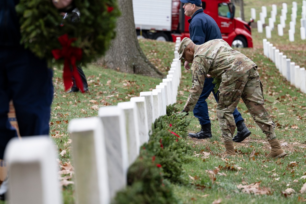 Senior U.S. Military Leaders Lay Wreaths in Section 37