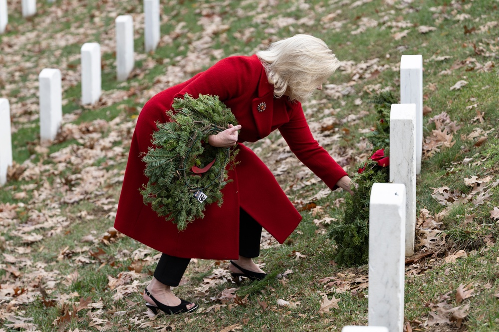 Senior U.S. Military Leaders Lay Wreaths in Section 37