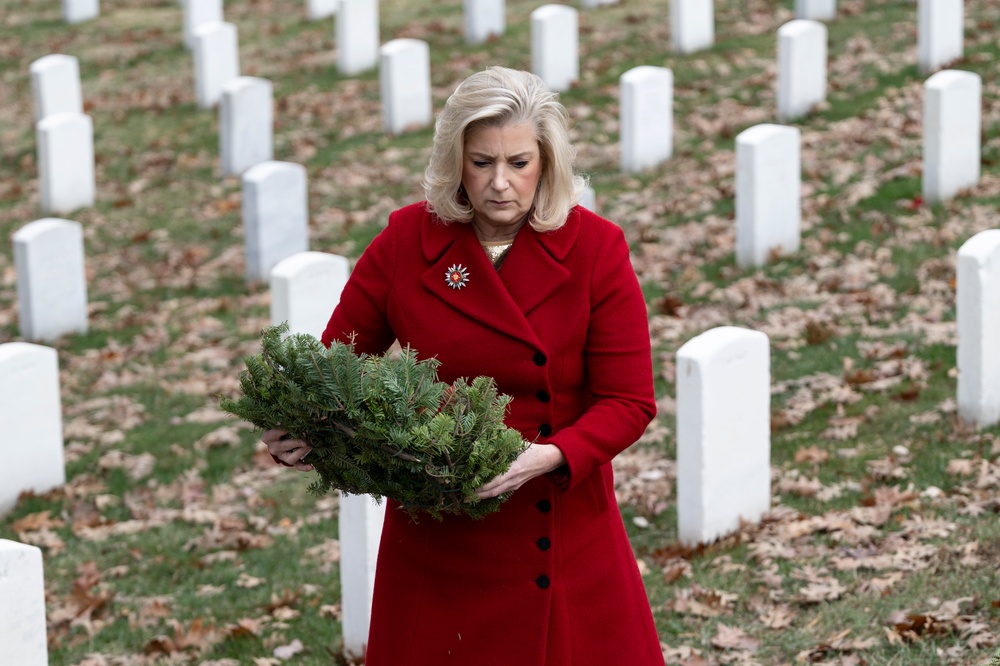 Senior U.S. Military Leaders Lay Wreaths in Section 37