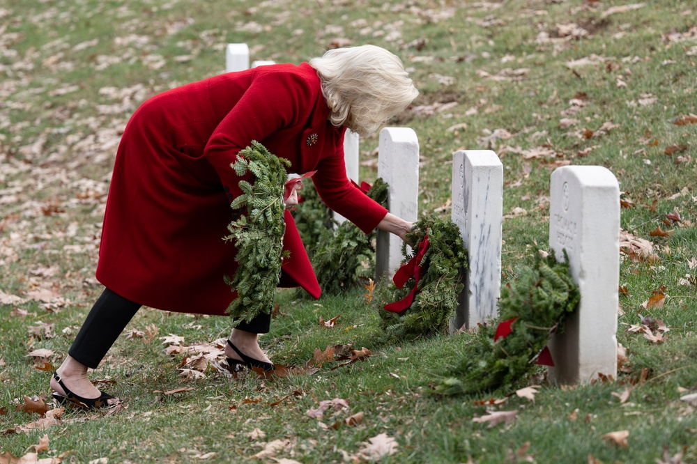 Senior U.S. Military Leaders Lay Wreaths in Section 37