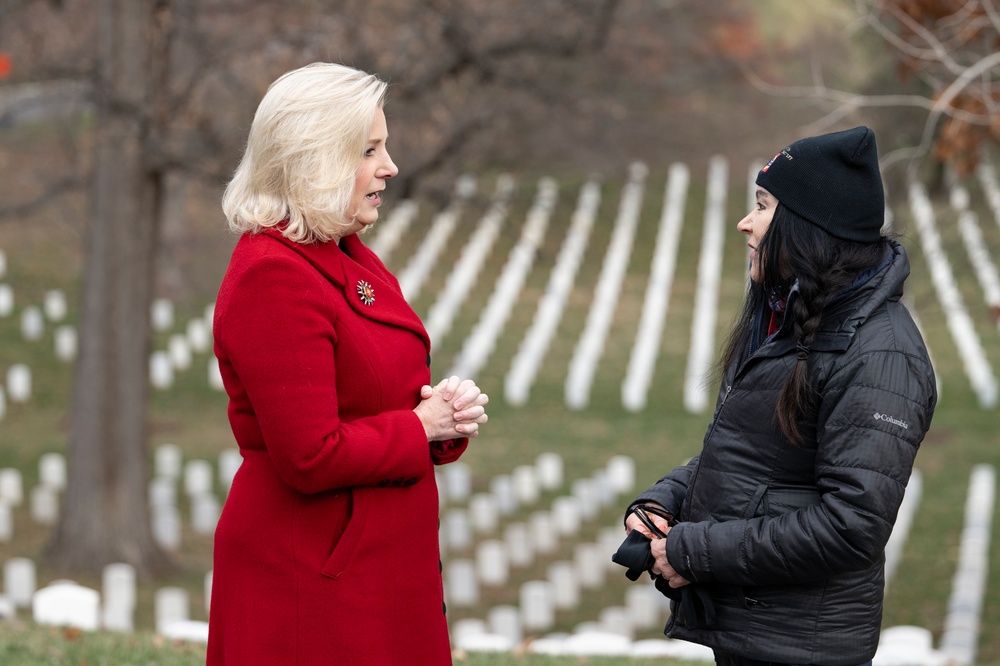 Senior U.S. Military Leaders Lay Wreaths in Section 37