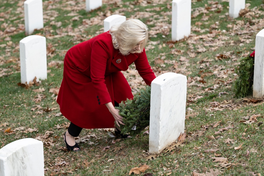 Senior U.S. Military Leaders Lay Wreaths in Section 37