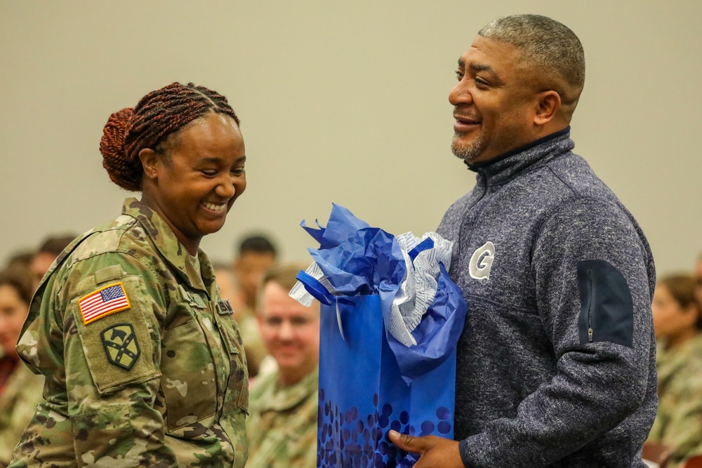 San Antonio based Army Reserve unit welcomes new commanding officer