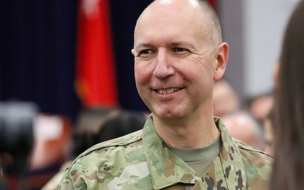 San Antonio based Army Reserve unit welcomes new commanding officer