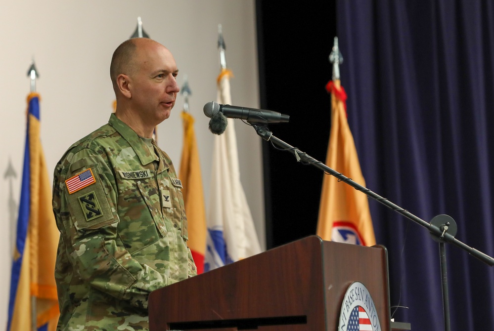 San Antonio based Army Reserve unit welcomes new commanding officer