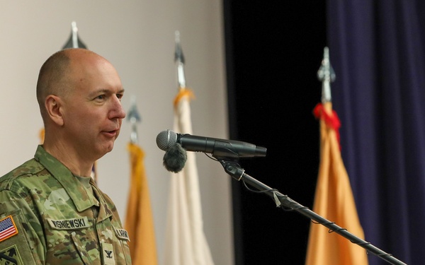 San Antonio based Army Reserve unit welcomes new commanding officer