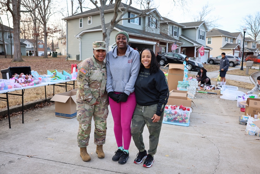 Fort Gregg-Adams Soldier gives back to her community during the holidays