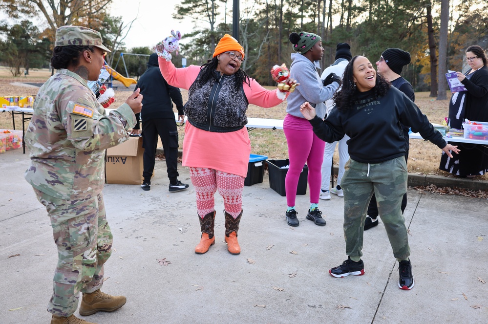 Fort Gregg-Adams Soldier gives back to her community during the holidays