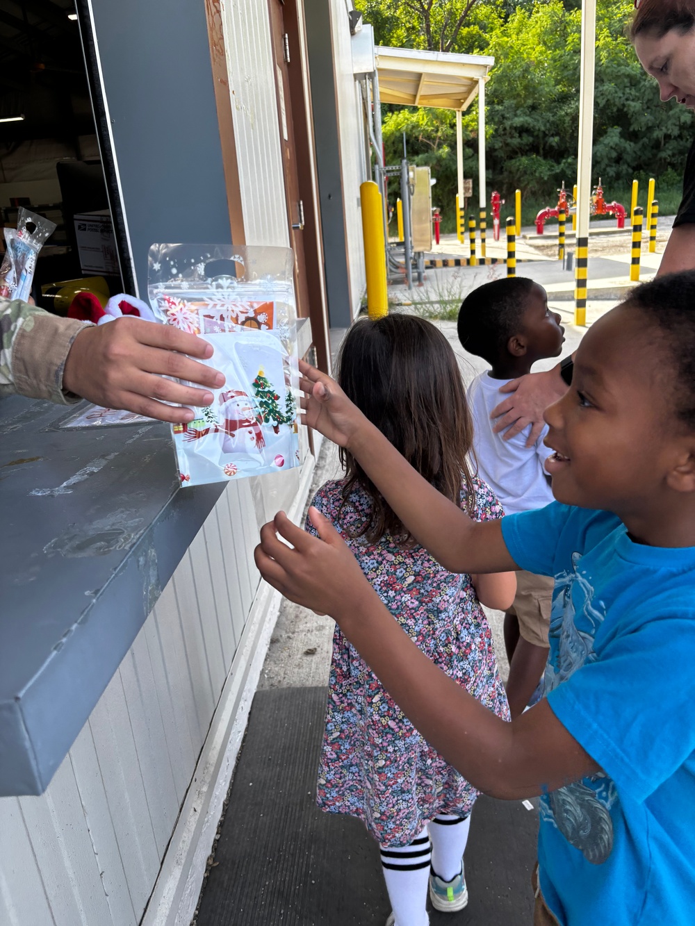 Students visit NS Guantanamo Bay, Cuba post office