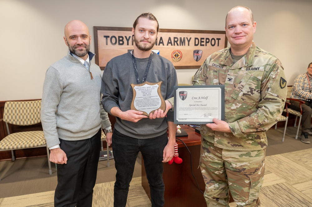 Tobyhanna presents awards to this quarter’s top talent