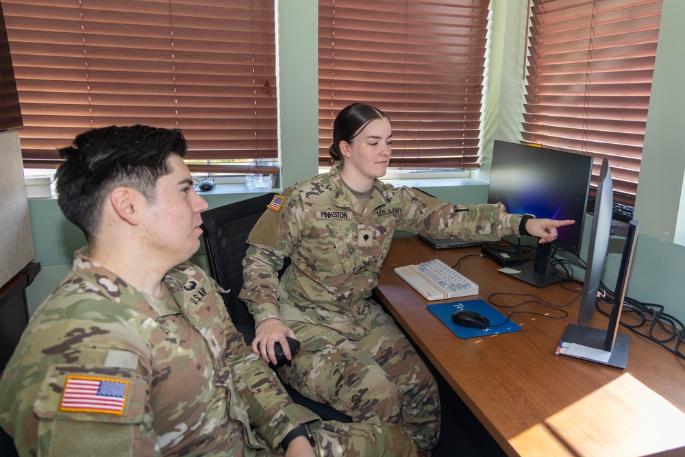 WRAIR-West Soldiers participate in Peer Advisor Training