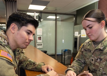WRAIR-West Soldiers participate in Peer Advisor Training