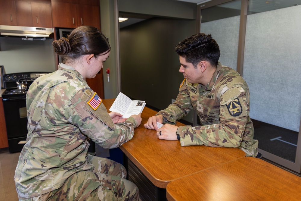 WRAIR-West Soldiers participate in Peer Advisor Training