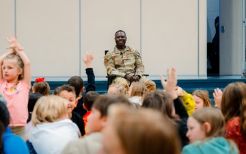 Col. Galbert reads to Freedom Elementary students