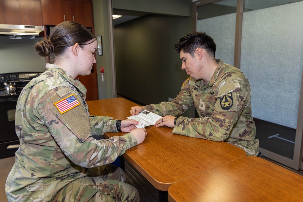 WRAIR-West Soldiers participate in Peer Advisor Training