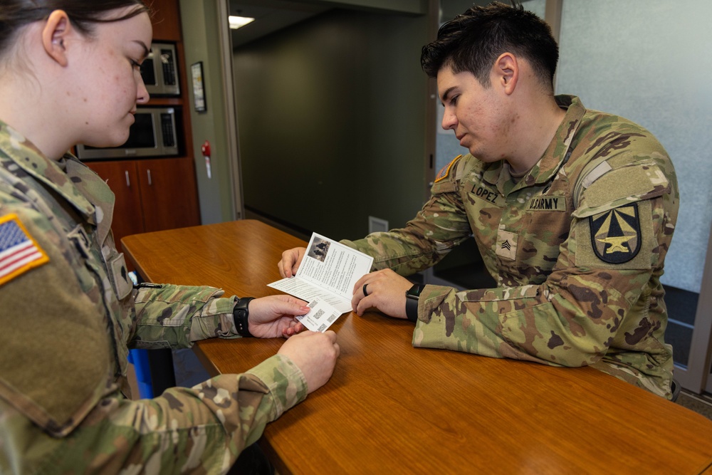 WRAIR-West Soldiers participate in Peer Advisor Training