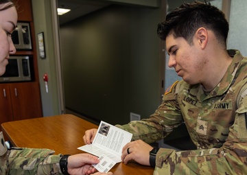 WRAIR-West Soldiers participate in Peer Advisor Training