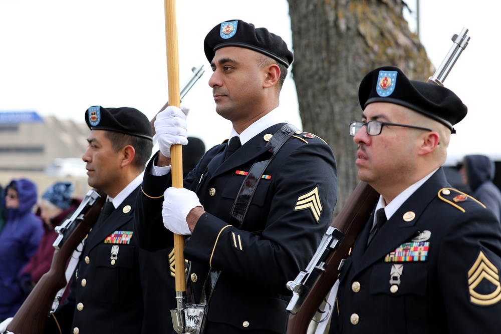 Army Reserve Soldiers lay wreaths for veterans dating back to the Revolutionary War