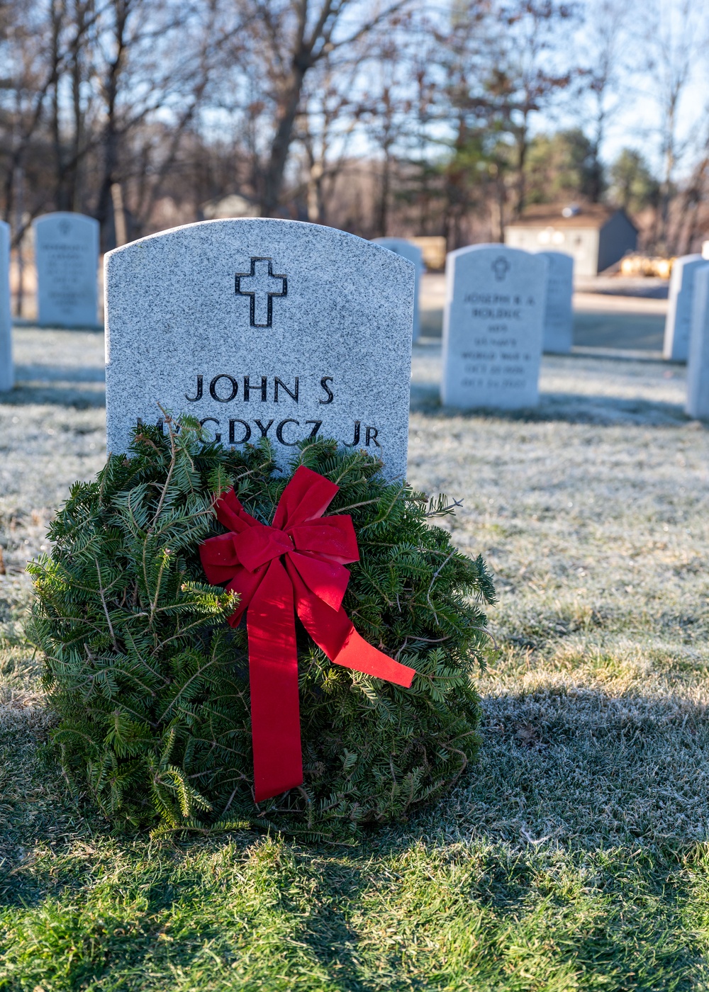 104th Fighter Wing volunteers with Wreaths Across America