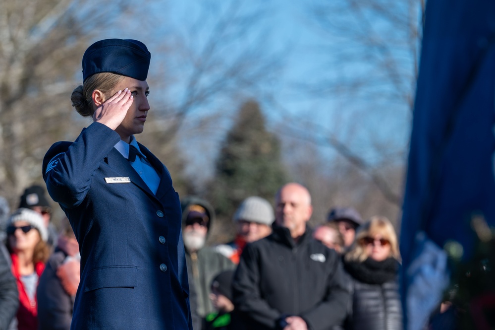 104th Fighter Wing volunteers with Wreaths Across America