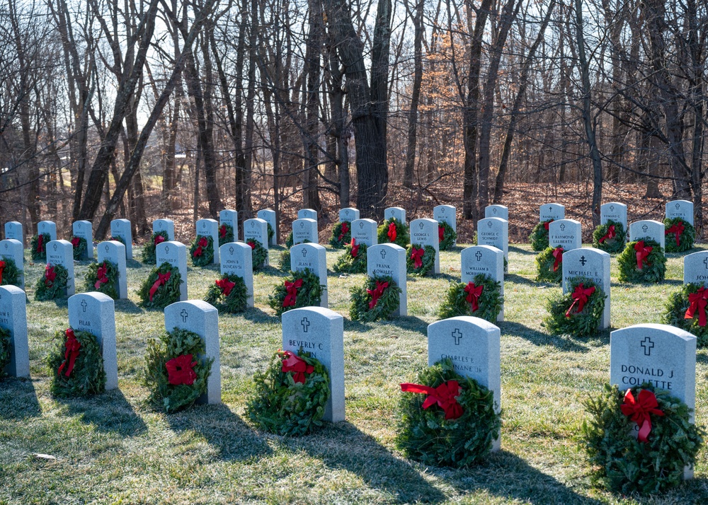 104th Fighter Wing volunteers with Wreaths Across America