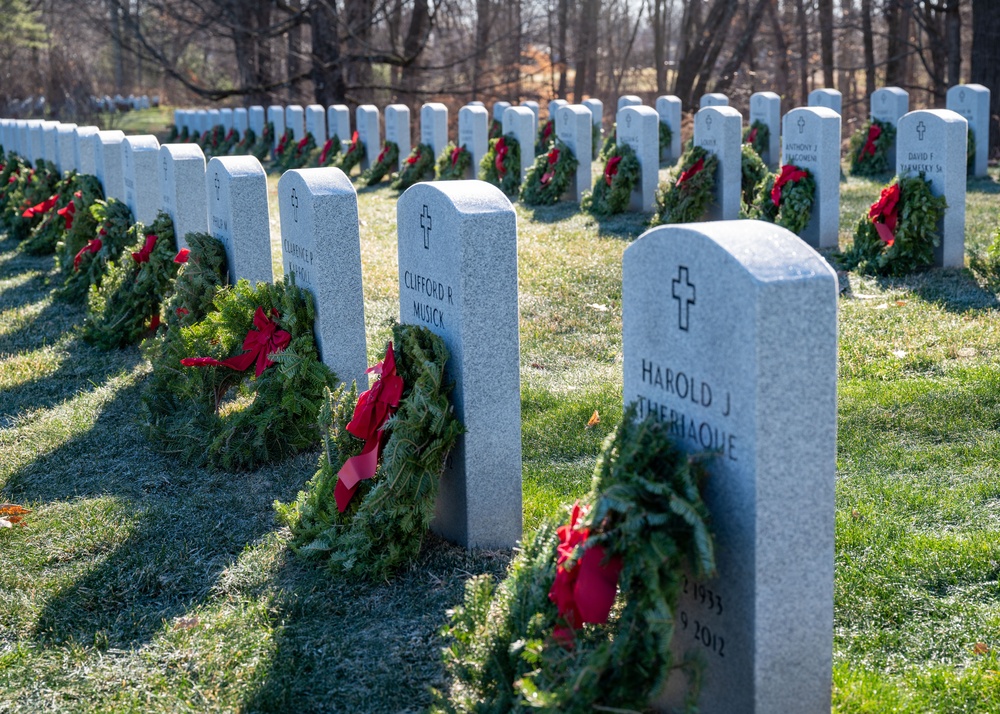 104th Fighter Wing volunteers with Wreaths Across America