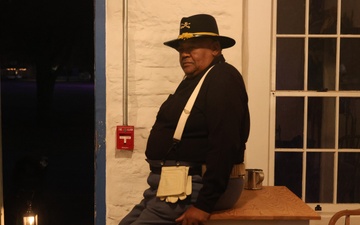 Reenactments highlight Candlelight Stroll